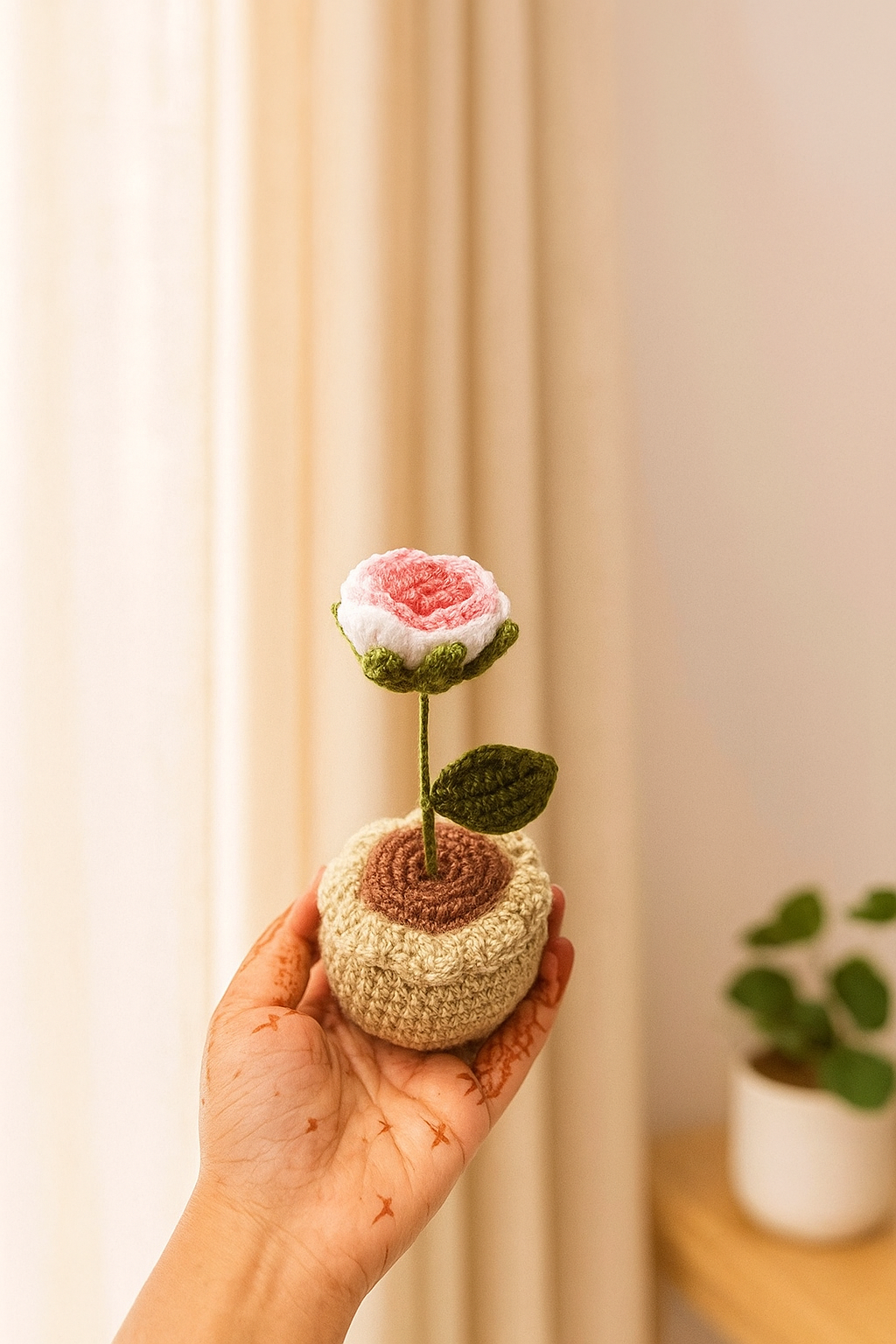 Shaded Rose Pot
